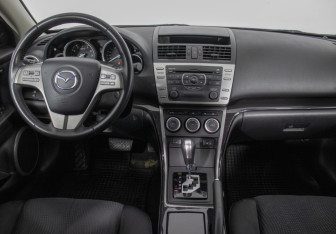Подержанный автомобиль Mazda 6 Sedan 2008 года (13 фото)