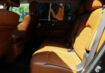 Подержанный автомобиль Infiniti QX80 2020 года (10 фото)
