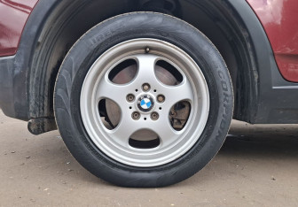 Подержанный автомобиль BMW X3 2009 года (9 фото)