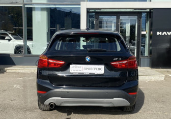 Подержанный автомобиль BMW X1 2016 года (6 фото)