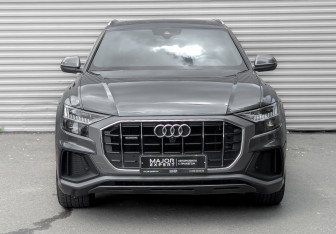 Подержанный автомобиль Audi Q8 2021 года (2 фото)