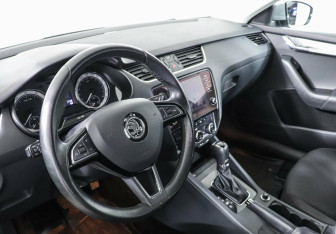 Подержанный автомобиль Skoda Octavia Wagon 2017 года (7 фото)