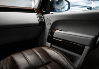 Подержанный автомобиль Land Rover Range Rover 2016 года (22 фото)