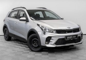 Подержанный автомобиль Kia Rio Hatchback 2021 года (3 фото)