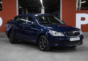 Подержанный автомобиль Skoda Octavia Liftback 2011 года (3 фото)