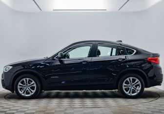 Подержанный автомобиль BMW X4 2017 года (2 фото)