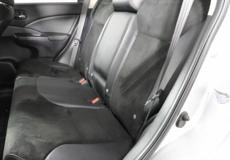 Подержанный автомобиль Honda CR-V 2018 года (12 фото)