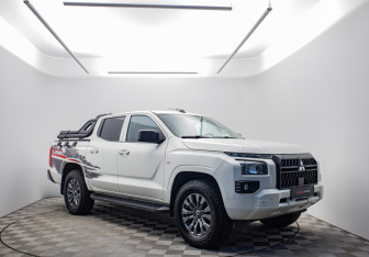 Подержанный автомобиль Mitsubishi L200 2024 года (3 фото)