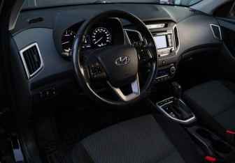 Подержанный автомобиль Hyundai Creta 2017 года (13 фото)
