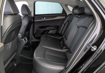 Подержанный автомобиль Kia K5 2021 года (18 фото)