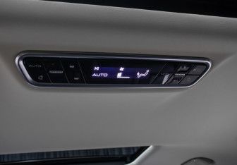 Подержанный автомобиль Wey 80 2024 года (28 фото)