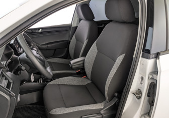 Подержанный автомобиль Skoda Rapid Liftback 2021 года (20 фото)