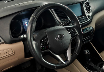Подержанный автомобиль Hyundai Tucson 2016 года (12 фото)