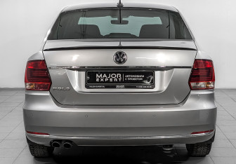 Подержанный автомобиль Volkswagen Polo Sedan 2018 года (6 фото)
