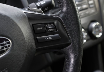 Подержанный автомобиль Subaru XV 2012 года (20 фото)