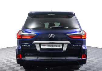 Подержанный автомобиль Lexus LX 2015 года (6 фото)