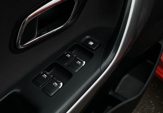 Подержанный автомобиль Kia Ceed Hatchback 2015 года (16 фото)