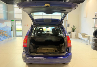 Подержанный автомобиль Mitsubishi Space Star Compactvan 2004 года (9 фото)