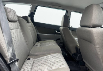 Подержанный автомобиль LADA (ВАЗ) Priora Wagon 2013 года (11 фото)