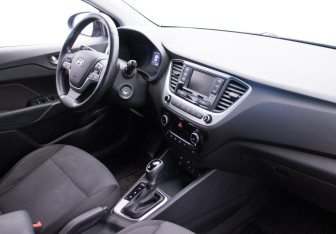 Подержанный автомобиль Hyundai Solaris Sedan 2017 года (10 фото)