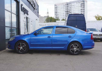 Подержанный автомобиль Skoda Octavia RS Liftback 2012 года (8 фото)