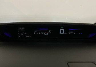 Подержанный автомобиль Honda Stepwgn 2018 года (10 фото)