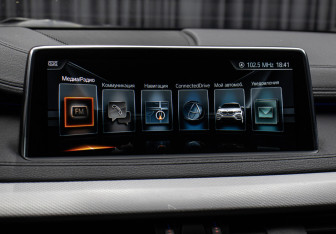 Подержанный автомобиль BMW X6 2017 года (21 фото)