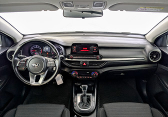 Подержанный автомобиль Kia Cerato Sedan 2018 года (14 фото)