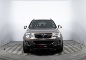 Подержанный автомобиль Opel Antara 2014 года (2 фото)