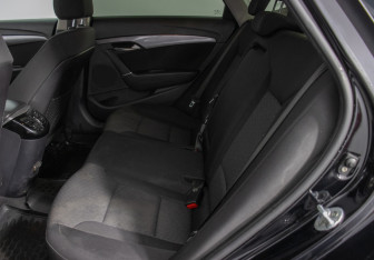 Подержанный автомобиль Hyundai i40 Sedan 2012 года (11 фото)