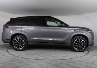 Подержанный автомобиль Jaecoo J8 2024 года (4 фото)