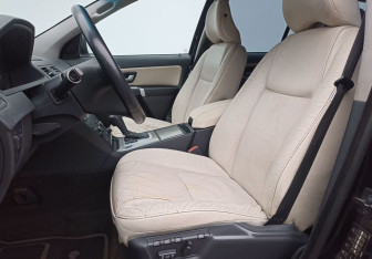 Подержанный автомобиль Volvo XC90 2008 года (10 фото)