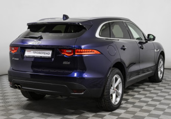 Подержанный автомобиль Jaguar F-Pace 2016 года (5 фото)