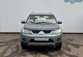 Подержанный автомобиль Mitsubishi Outlander 2008 года (2 фото)