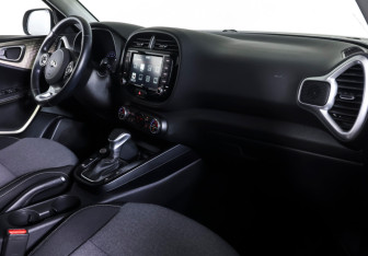 Подержанный автомобиль Kia Soul 2021 года (10 фото)