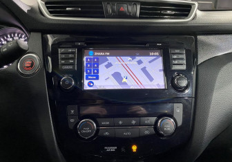 Подержанный автомобиль Nissan X-Trail 2016 года (13 фото)