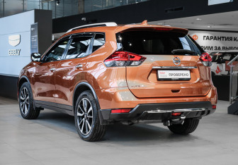 Подержанный автомобиль Nissan X-Trail 2018 года (6 фото)