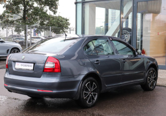 Подержанный автомобиль Skoda Octavia Liftback 2011 года (4 фото)