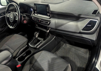 Подержанный автомобиль Kia Seltos 2021 года (11 фото)