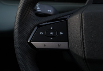 Подержанный автомобиль Changan Lamore 2024 года (26 фото)