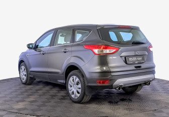 Подержанный автомобиль Ford Kuga 2016 года (7 фото)