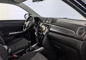 Подержанный автомобиль Suzuki Vitara 2021 года (13 фото)