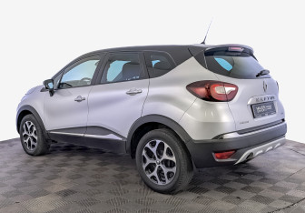Подержанный автомобиль Renault Kaptur 2017 года (7 фото)
