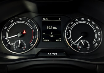 Подержанный автомобиль Skoda Rapid Liftback 2022 года (13 фото)