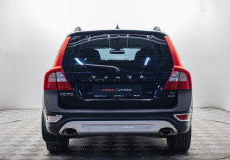 Подержанный автомобиль Volvo XC70 2010 года (4 фото)