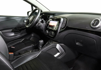 Подержанный автомобиль Renault Kaptur 2020 года (9 фото)