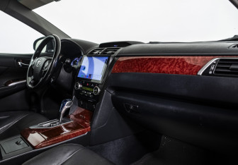 Подержанный автомобиль Toyota Camry Sedan 2013 года (14 фото)