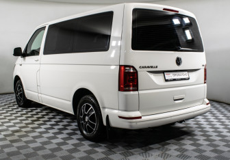 Подержанный автомобиль Volkswagen Caravelle 2016 года (7 фото)