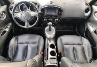 Подержанный автомобиль Nissan Juke 2017 года (10 фото)