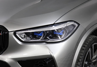 Подержанный автомобиль BMW X5 M 2021 года (7 фото)
